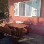 Levanat Apartment